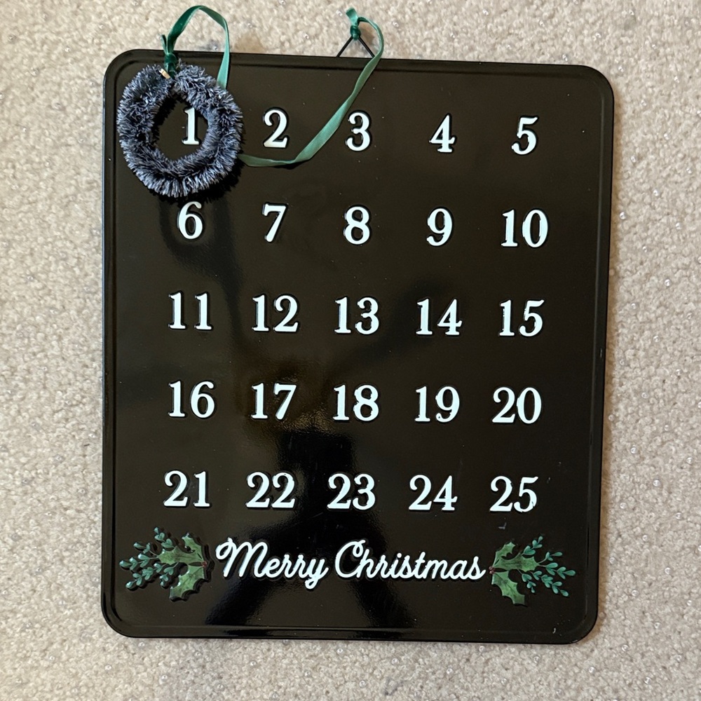 Ashland Black and White Christmas Countdown Calendar